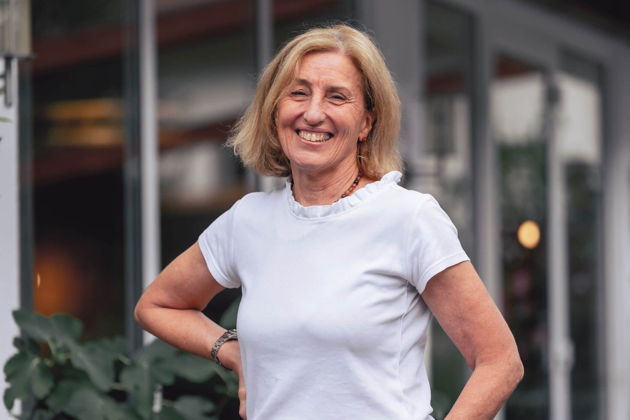 Hostess Agnes - Gisse Zwölf