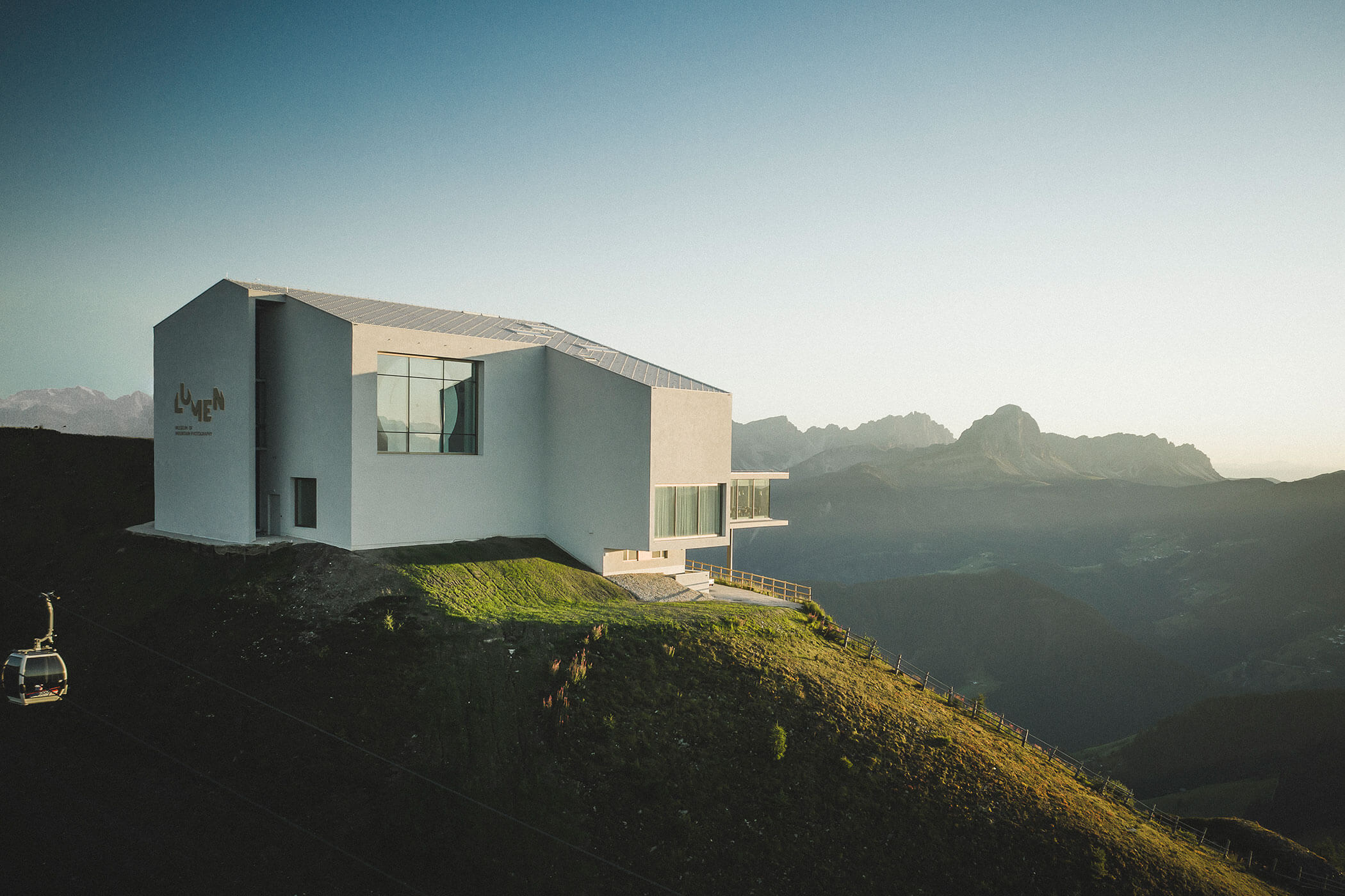 The LUMEN Museum at Plan de Corones in the evening sun - Gisse Zwölf